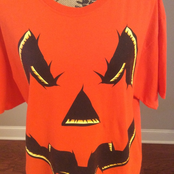 Halloween t-shirt - Picture 2 of 5
